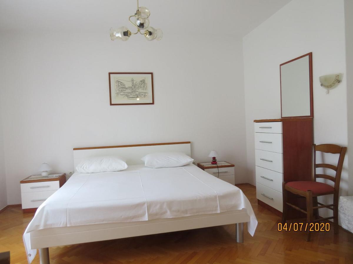 Apartments Prosperina Хвар Экстерьер фото